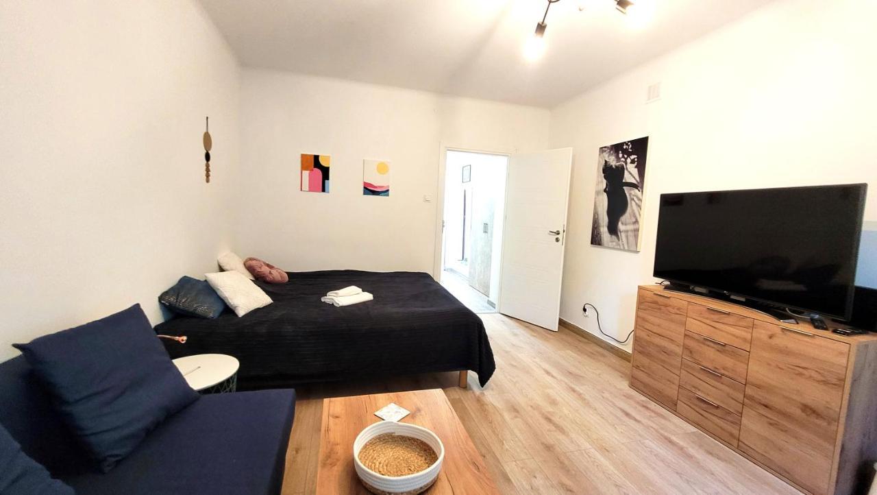 Great Life - Apartment Next To Metro Station Varsovie Extérieur photo