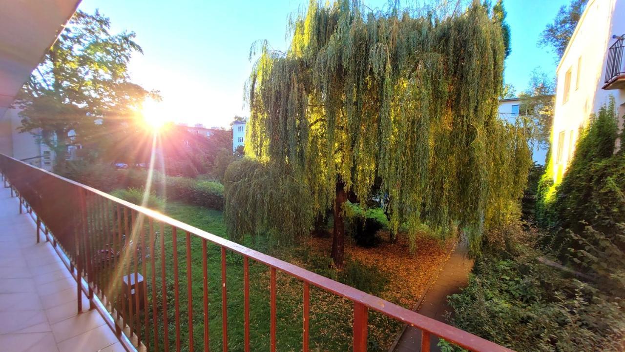 Great Life - Apartment Next To Metro Station Varsovie Extérieur photo